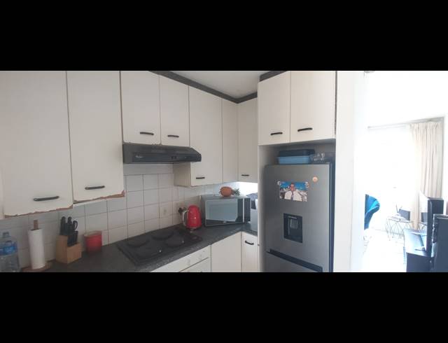 2 BEDROOM FLAT FOR SALE IN MORNINGSIDE